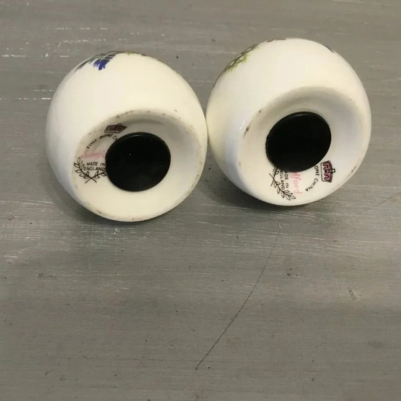 Vintage Sandford Salt and Pepper Egged Shaped Milk Thistle and Tartan Ribbon Set - Picture 6 of 6